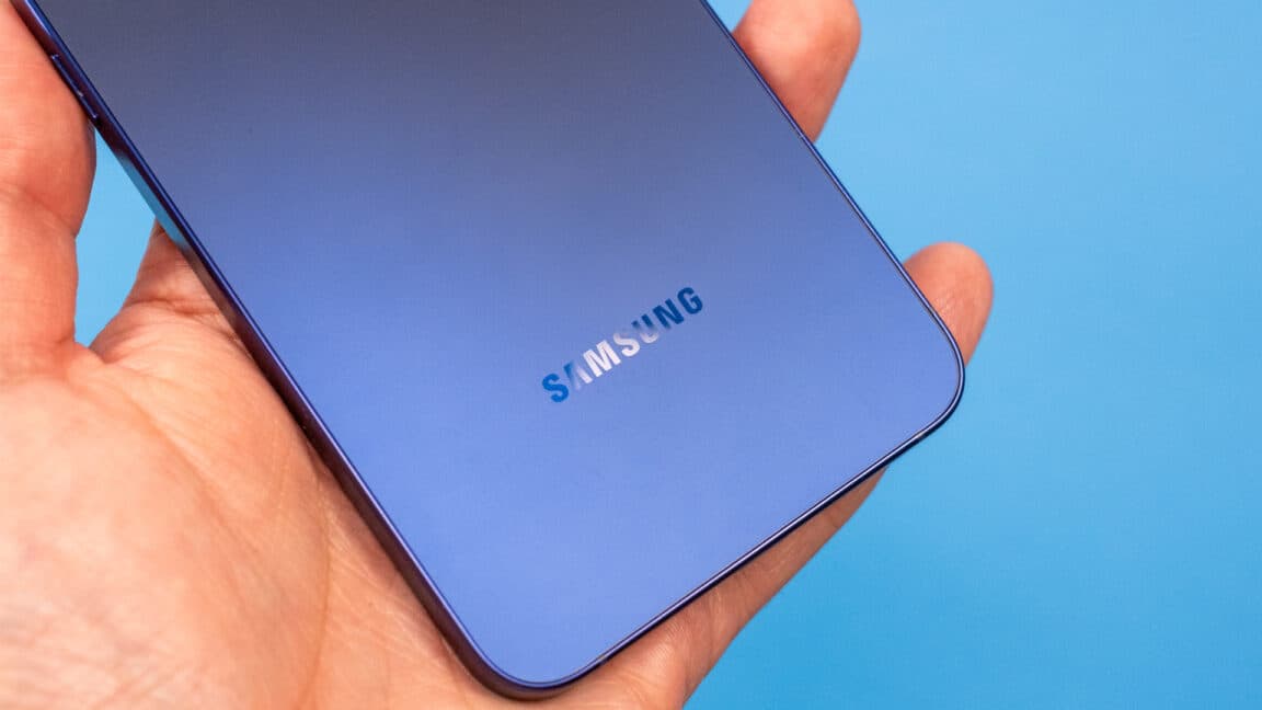 Apple ve Samsung, hafıza sıkıntısının akıllı telefon sevkiyatlarını tarihin en düşük seviyelerine indirmesinden faydalanıyor