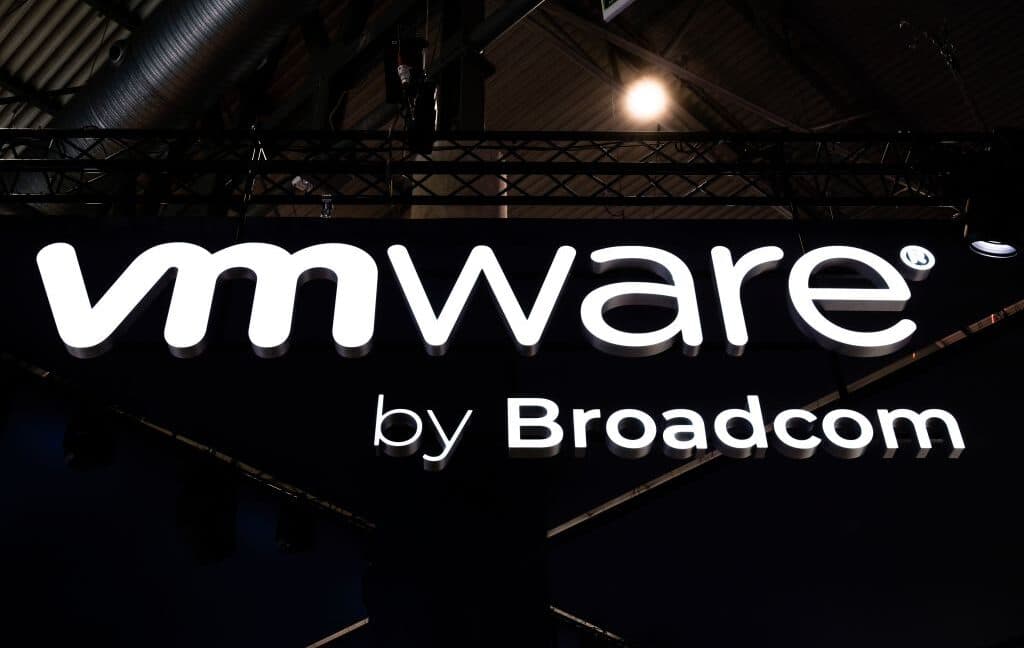 Ankete göre çoğu VMware kullanıcısı hâlâ "VMware ayak izini aktif olarak azaltıyor"
