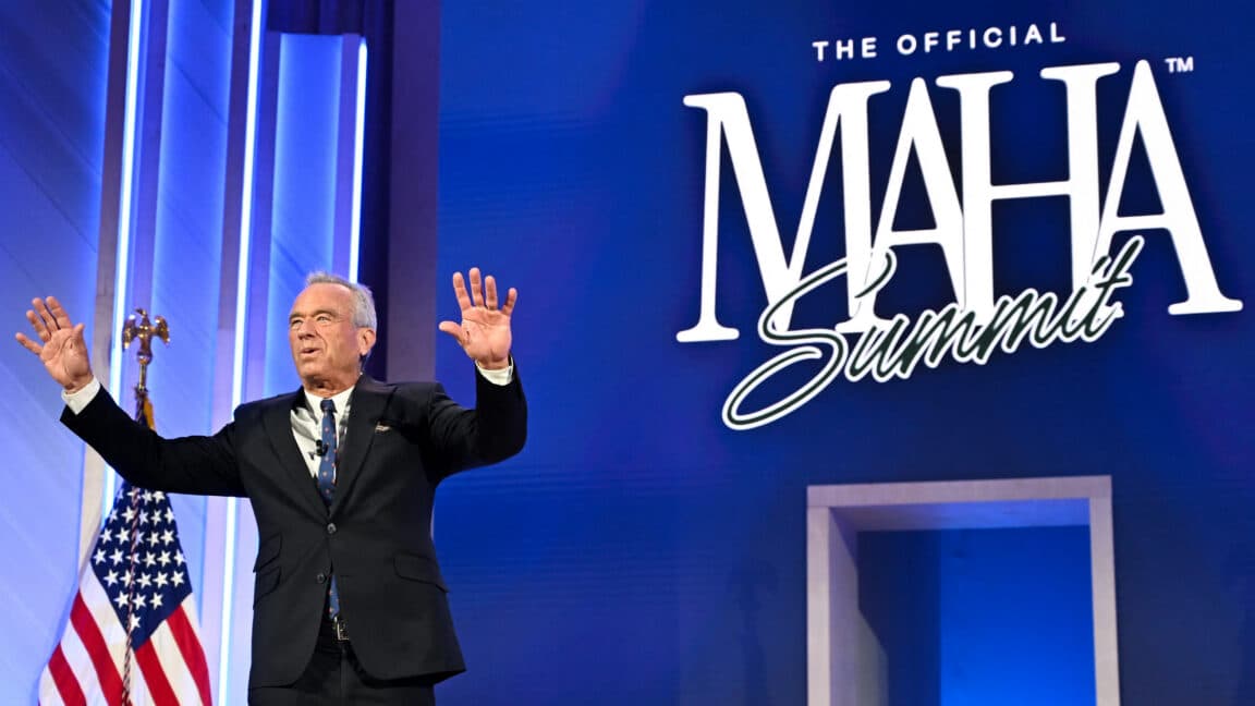 MAHA anneleri, RFK Jr. böcek ilacıyla uğraşırken bu arabayı geri çevirmekle tehdit ediyor