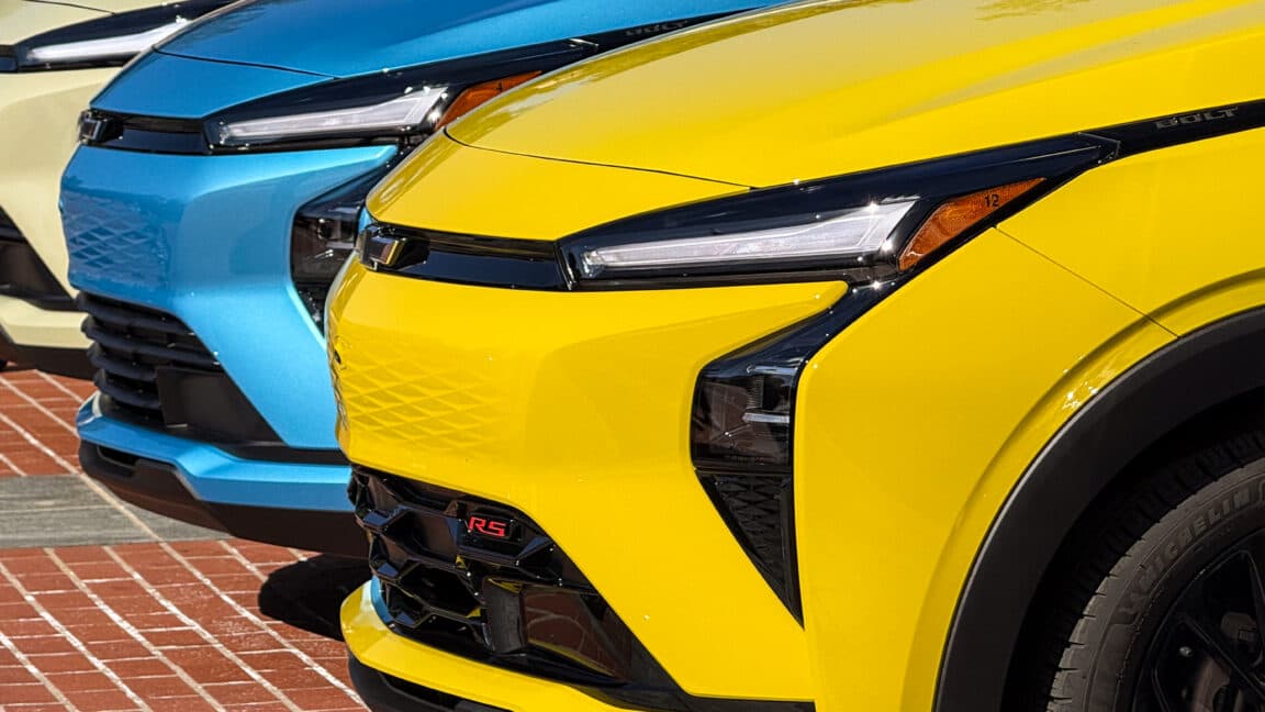 Chevrolet onu öldürdü, sonra geri getirdi, şimdi biz sürüyoruz: 2027 Bolt