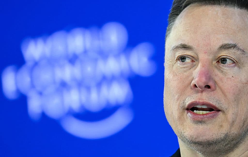 Musk'ın Grok'taki seks görüntüleri nedeniyle kullanıcıları suçlama taktiği AB yasaları tarafından engellenebilir