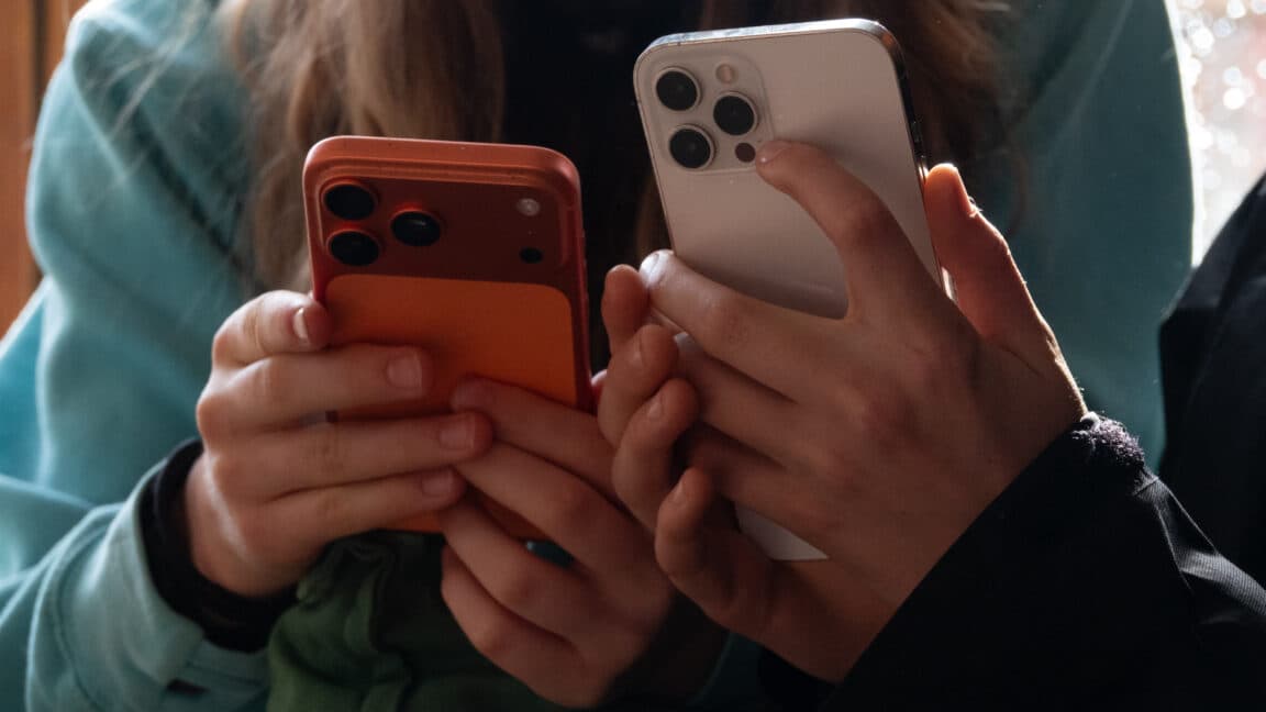 Yüz milyonlarca iPhone, vahşi doğada bulunan yeni bir araçla hacklenebilir