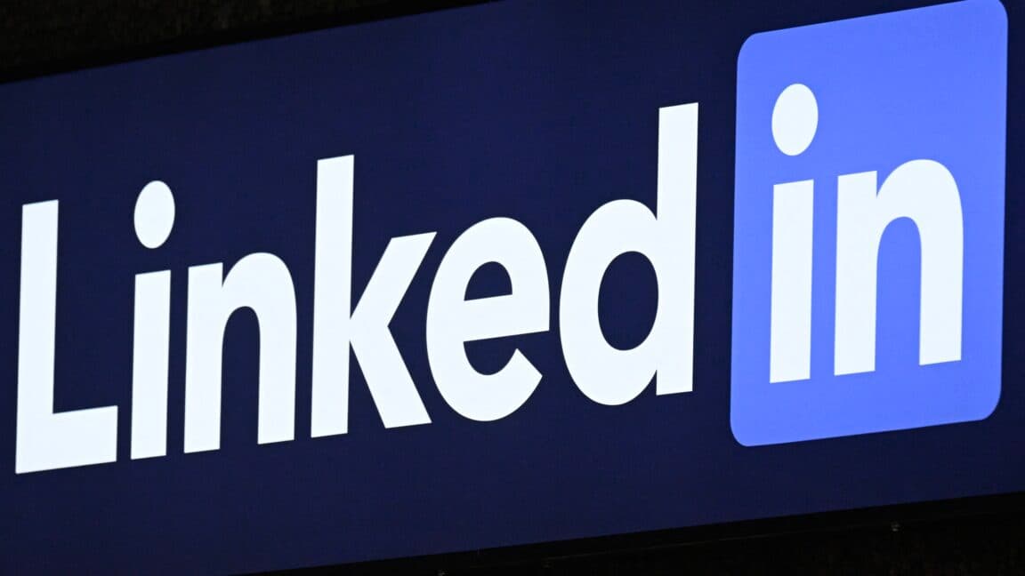 LinkedIn'in kullanıcıların tarayıcı uzantılarını taraması tartışmalara ve iki davaya yol açtı