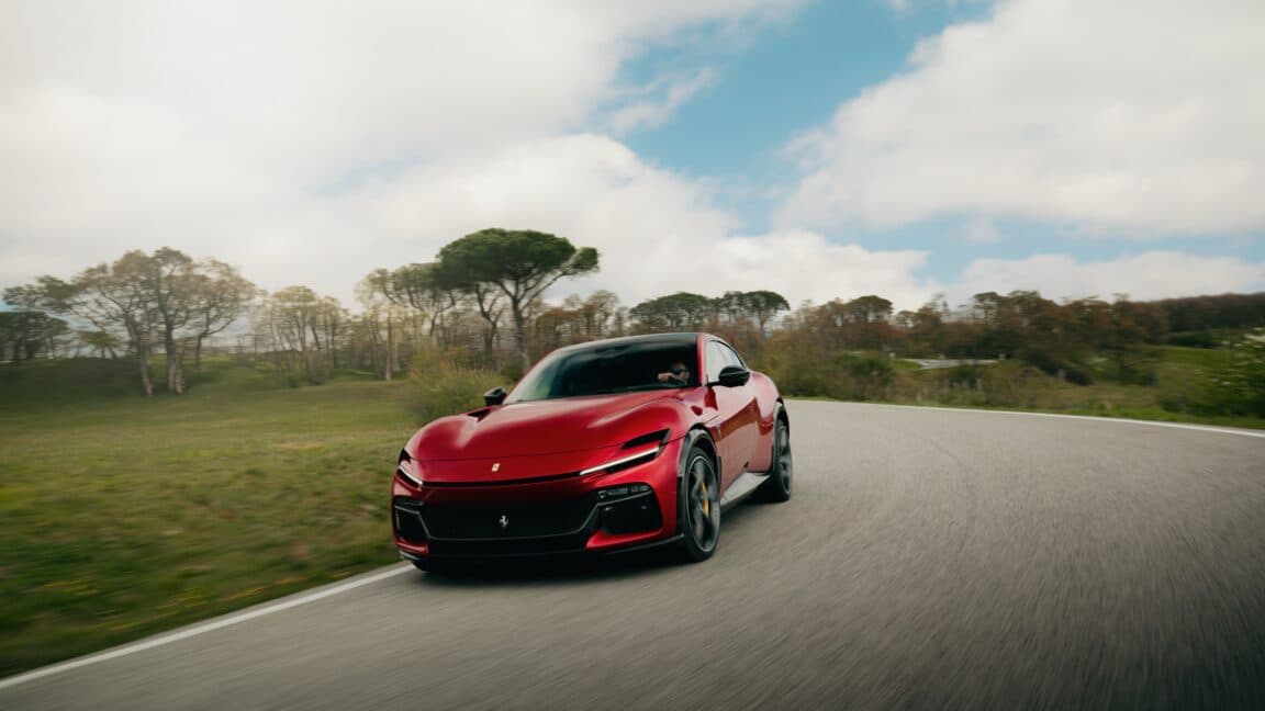 Purosangue SUV'unuz yeterince keskin değil mi? Ferrari yanınızda.