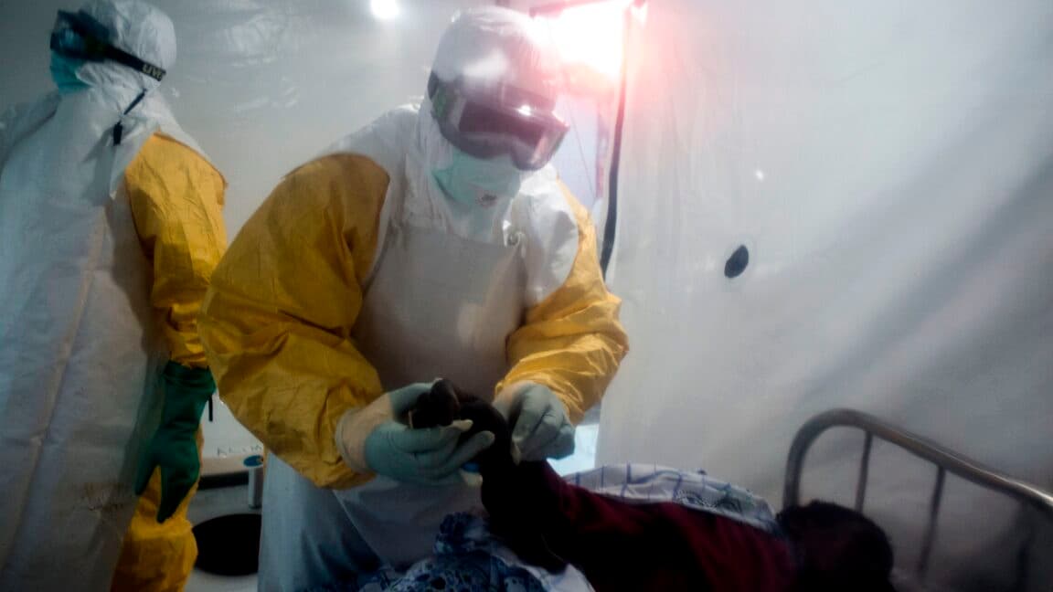 Kongo ve Uganda'da alışılmadık türden Ebola salgını patlak verdi; 65 ölüm