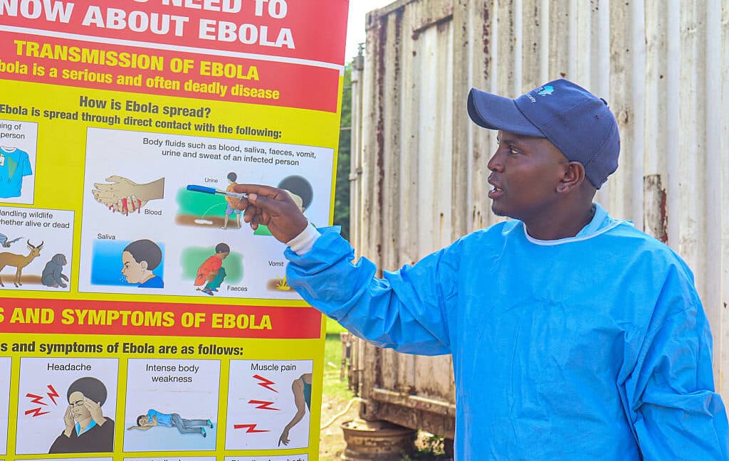 Kenya mahkemesi, Trump yöneticisinin Ebola'ya maruz kalan Amerikalıları oraya atmasını engelledi