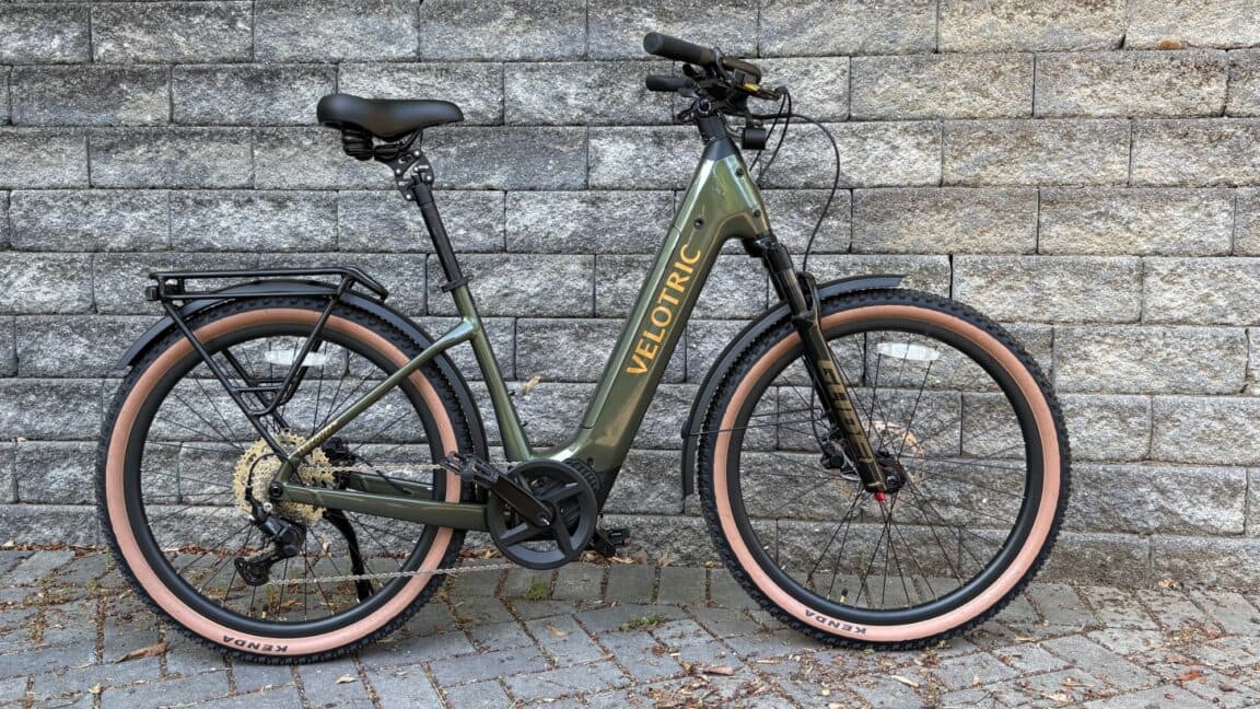 Mükemmel bir banliyö bisikleti mi? Velotric'in Discover 3 'ü bunu kanıtlıyor.