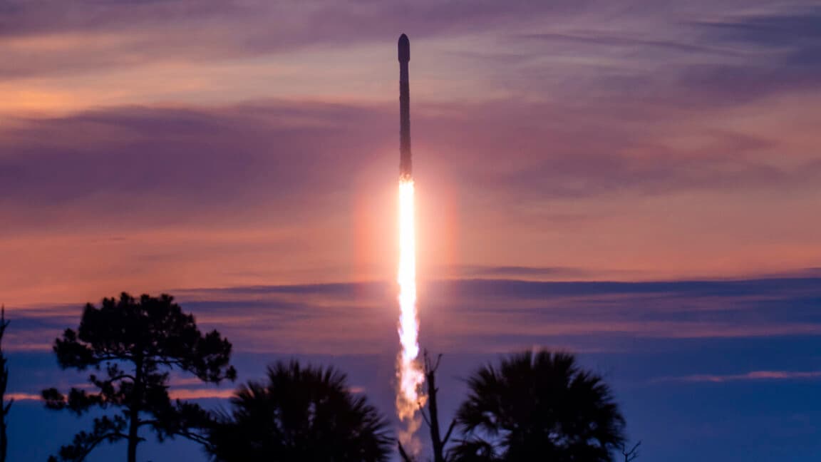 Falcon 9 iticisi 5 yaşına girdi ve dikkate değer bir yeniden kullanım rekoru kırdı