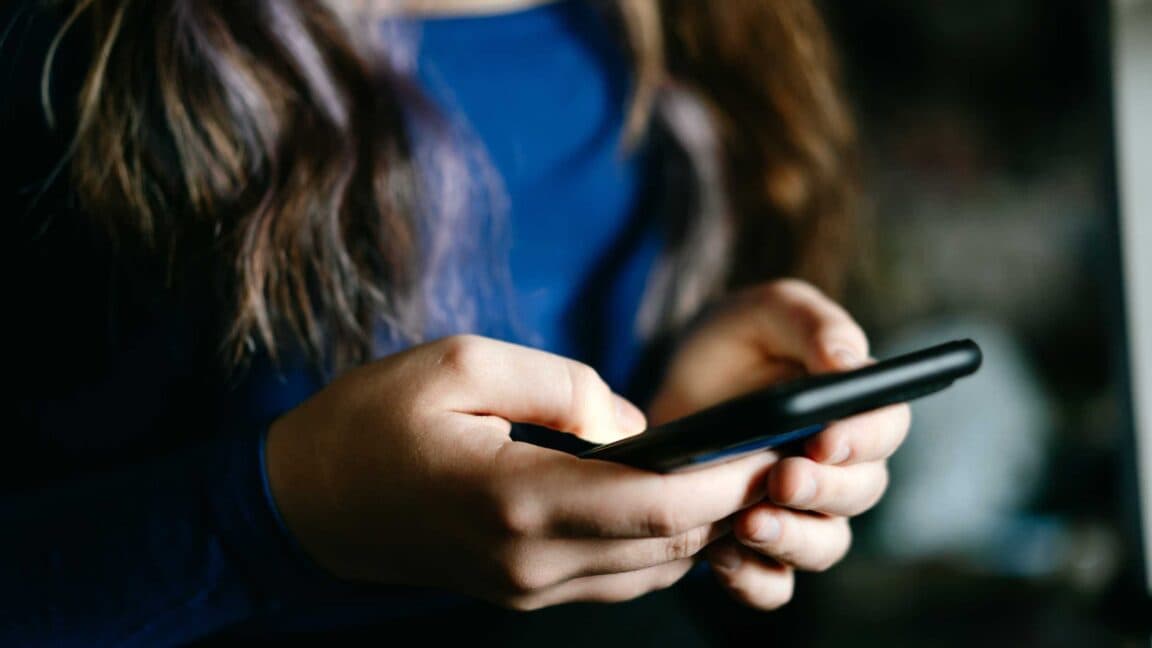 FCC, ön ödemeli kullanici telefonların anonim kullanımını engelleyebilecek bir kimlik yetkisi planlıyor