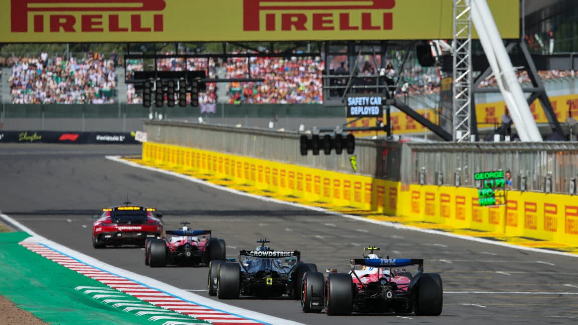 Britanya'da F1: Beklentilerin yıkılmasının sorumlusu otomatik yazılım