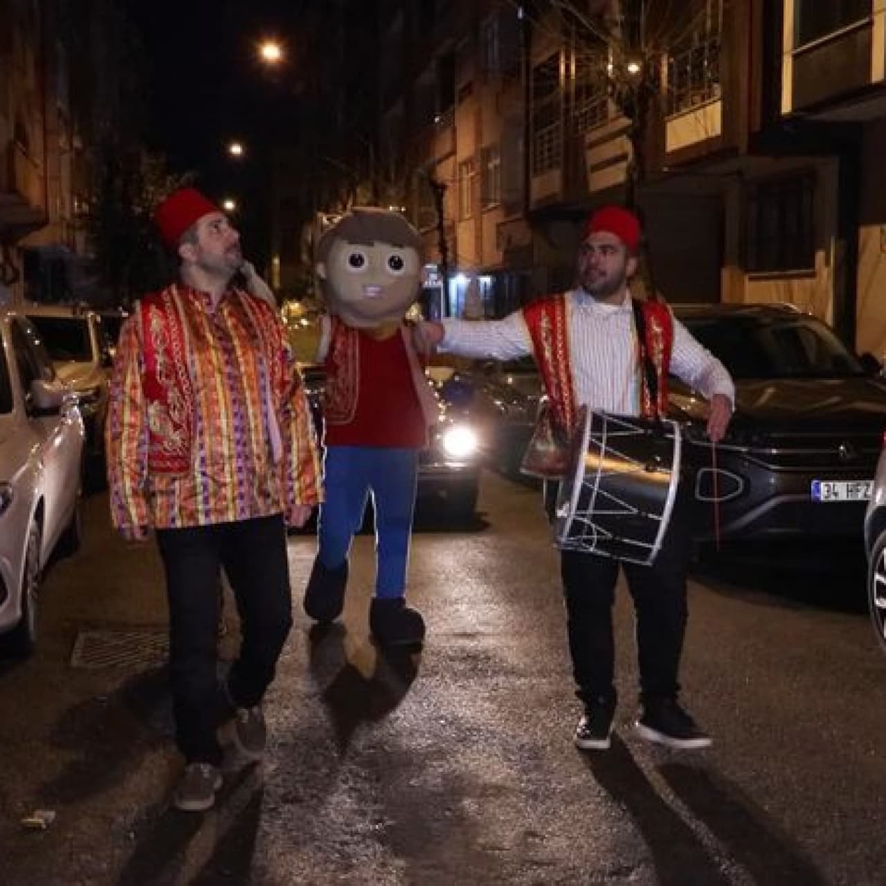 Ramazan davulcuları sahur mesaisine başladı