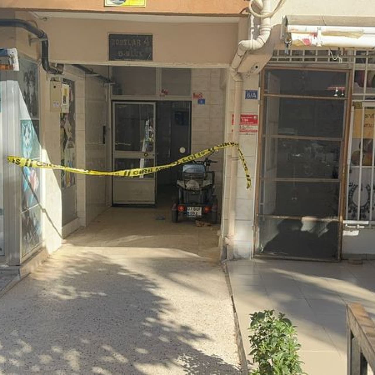 İhbar üzerine eve gittiler, 2 cansız bedenle karşılaştılar!