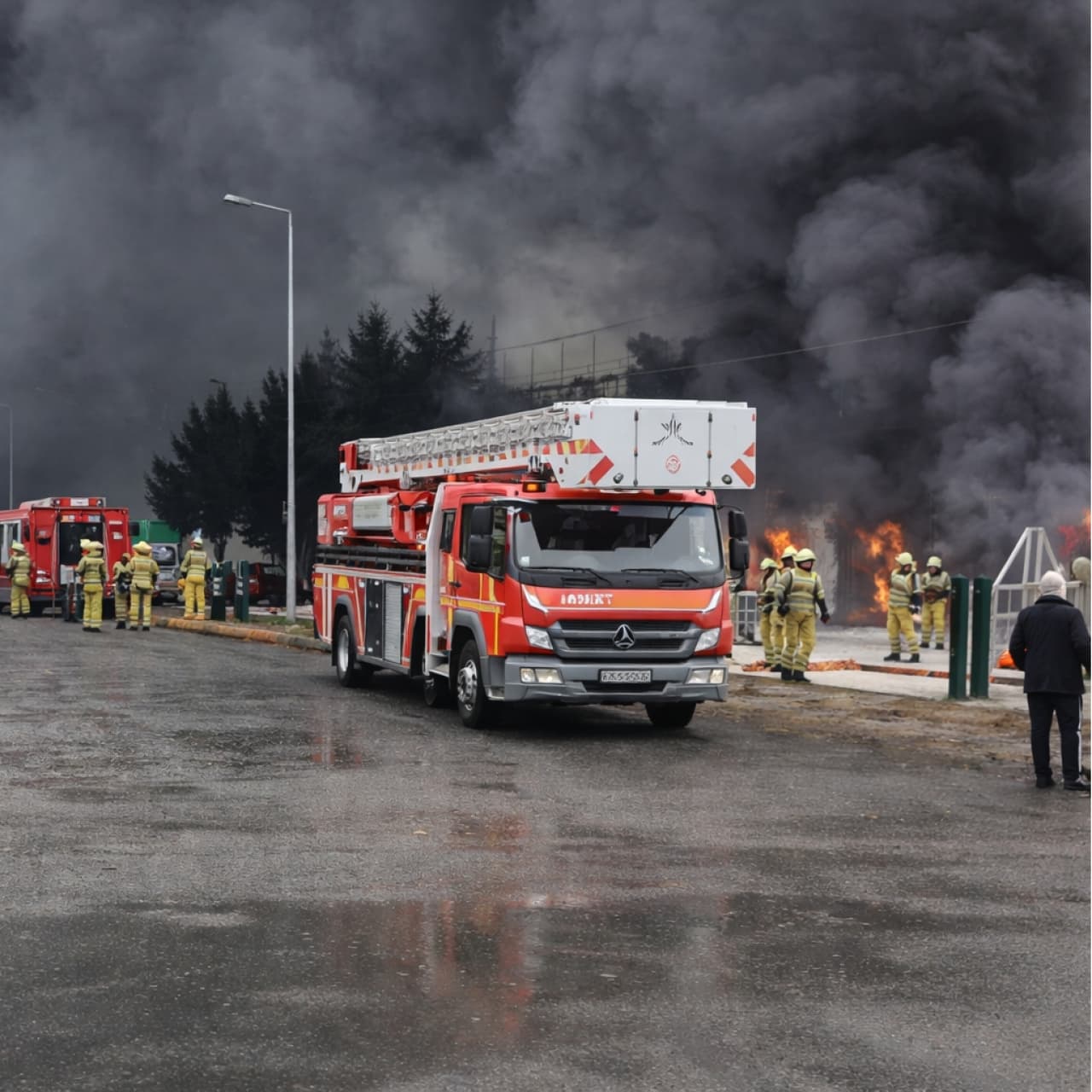 Silivri'de fabrika yangını