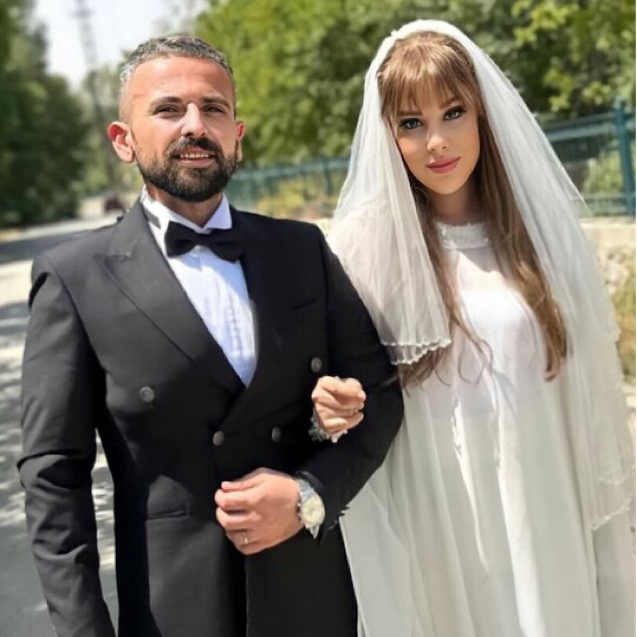 "Susuyorsam kızlarım için"