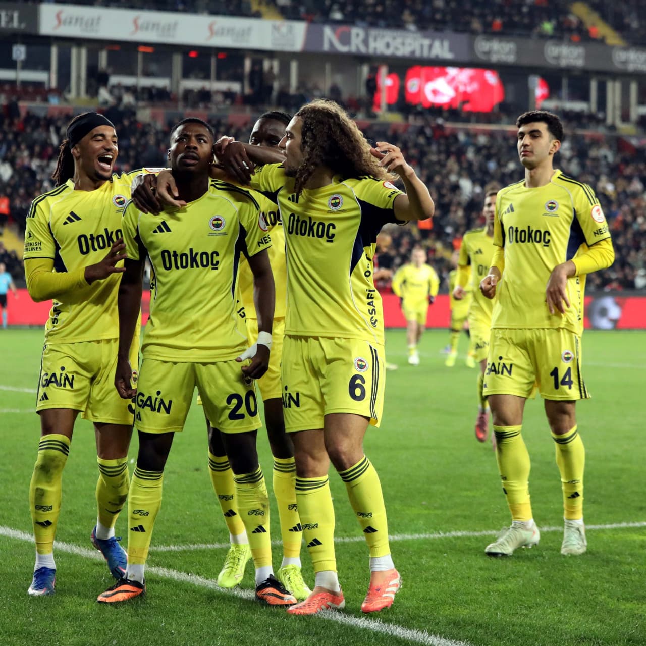 Fenerbahçe'nin 11'i belli oldu!