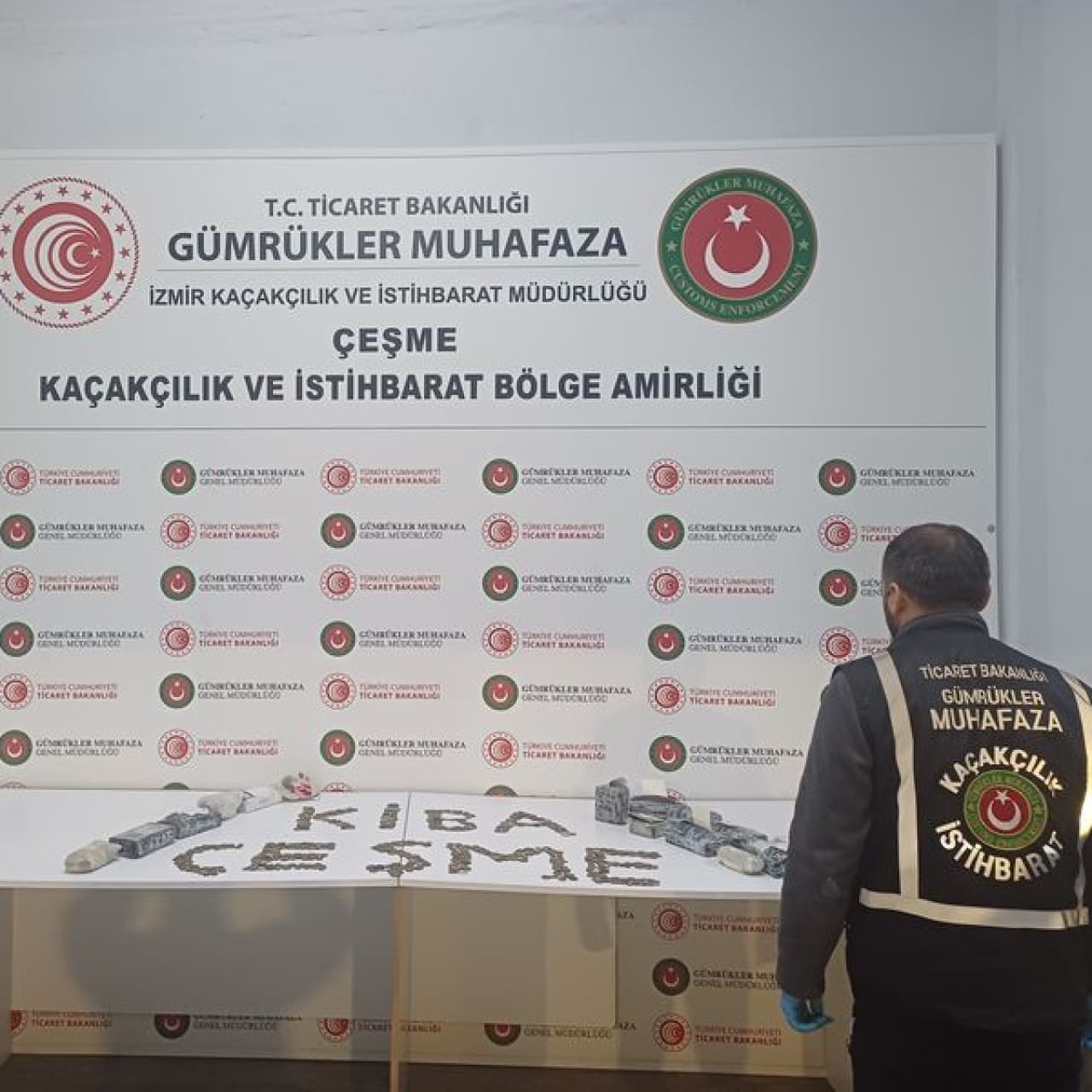 7 bin 550 sikke ve figür ele geçirdi