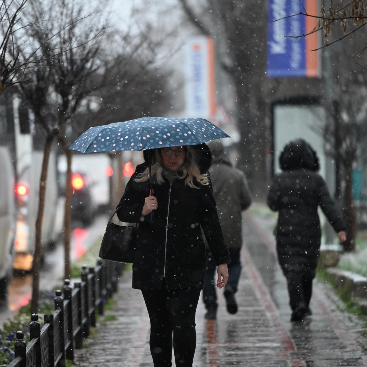 Sağanak yağmur uyarısı! Bu bölgeler dikkat