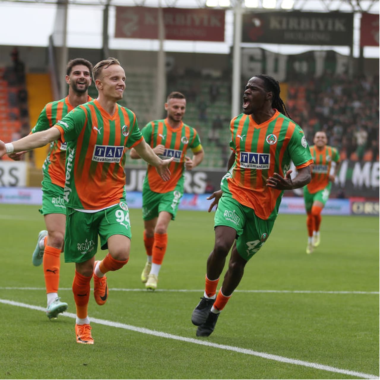 Alanyaspor, hasreti beş golle bitirdi!