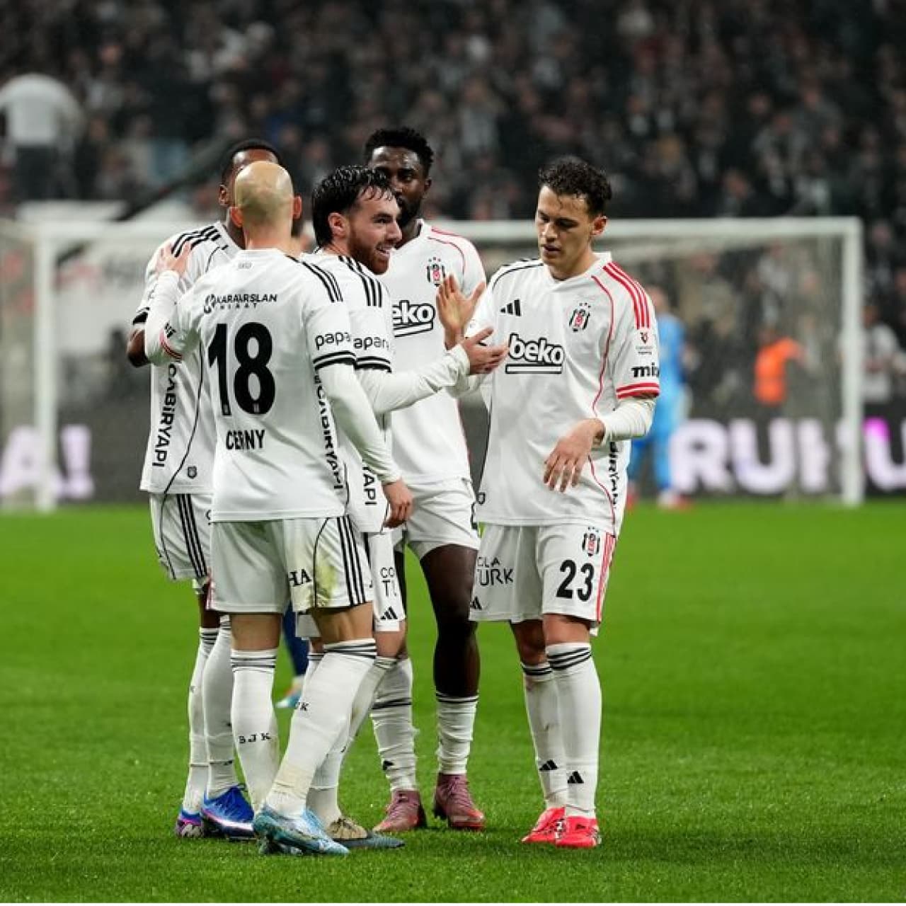 "Orkun Kökçü biçilmiş bir kaftan"