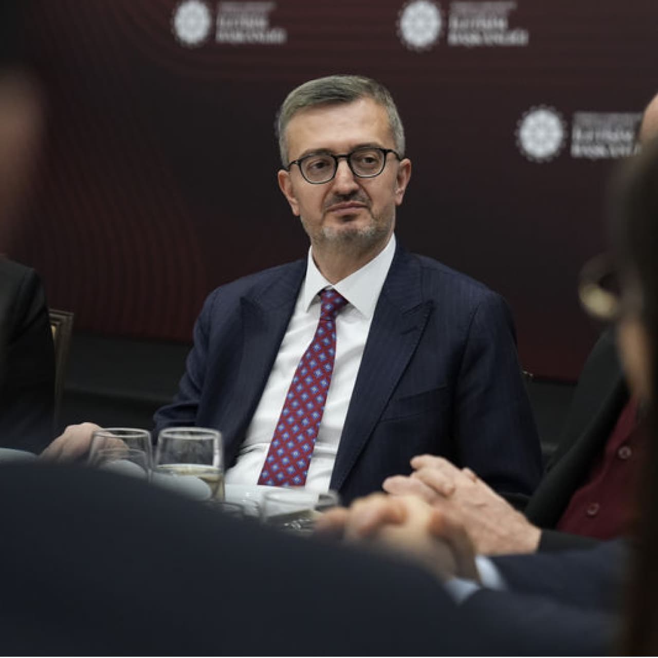 "İsrail'in saldırısını kınıyorum"
