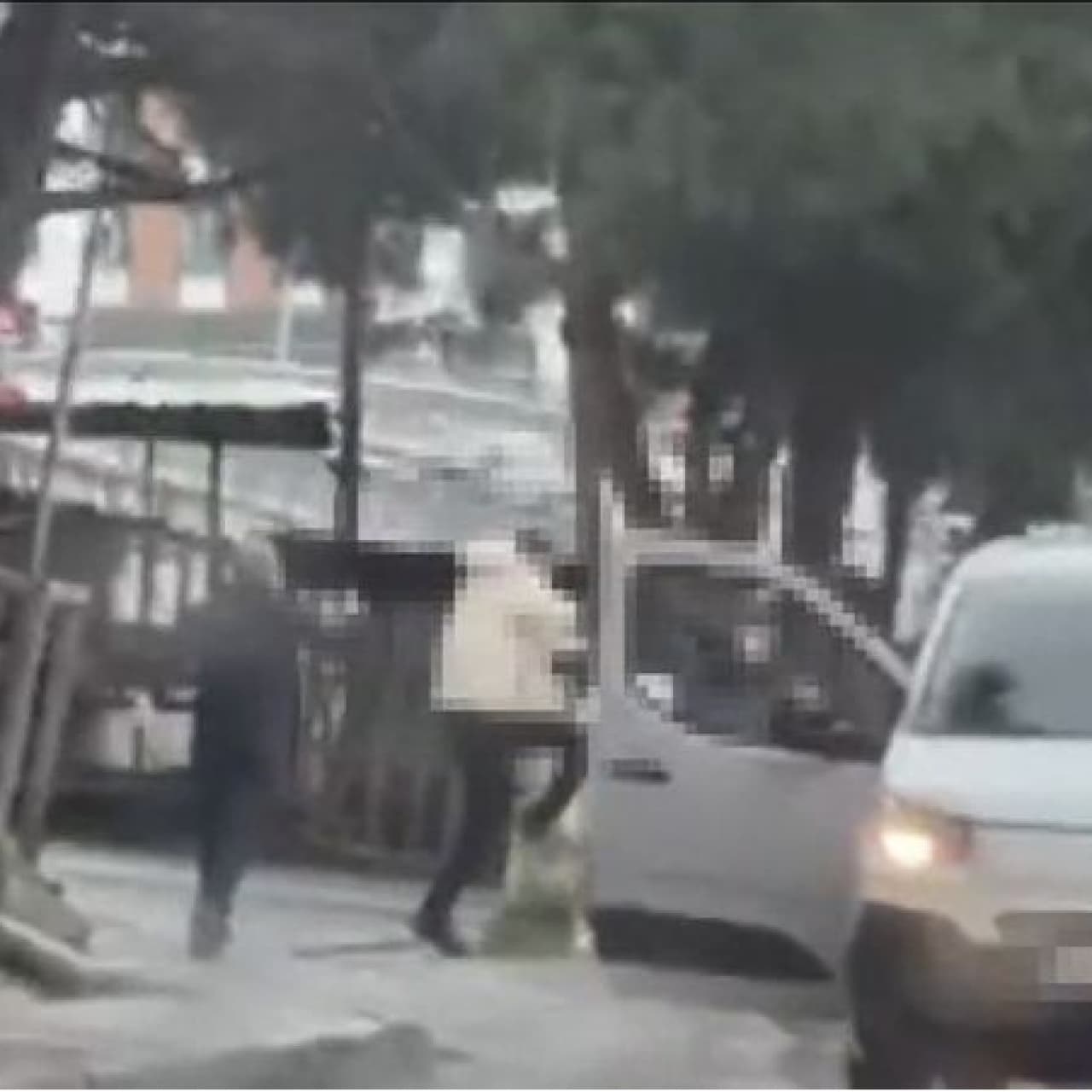 Araçtan inip korku saldılar