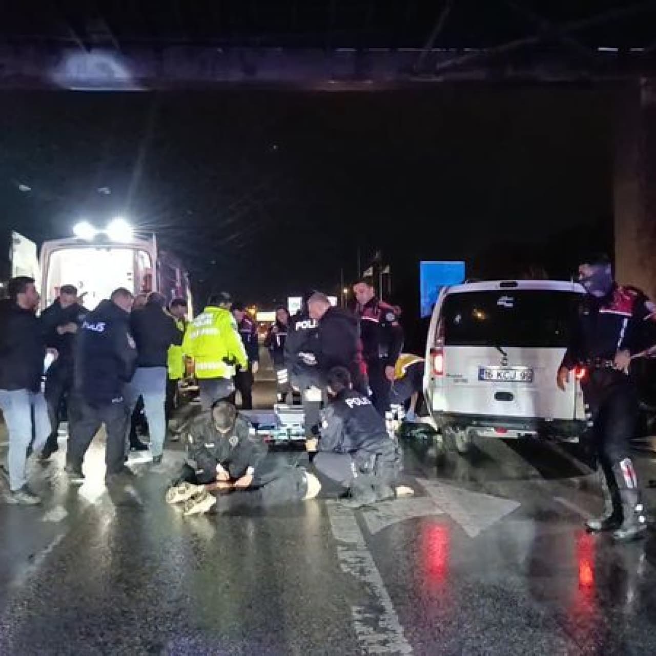 Kadını göğsünden vurdu! Polise silah çekti!