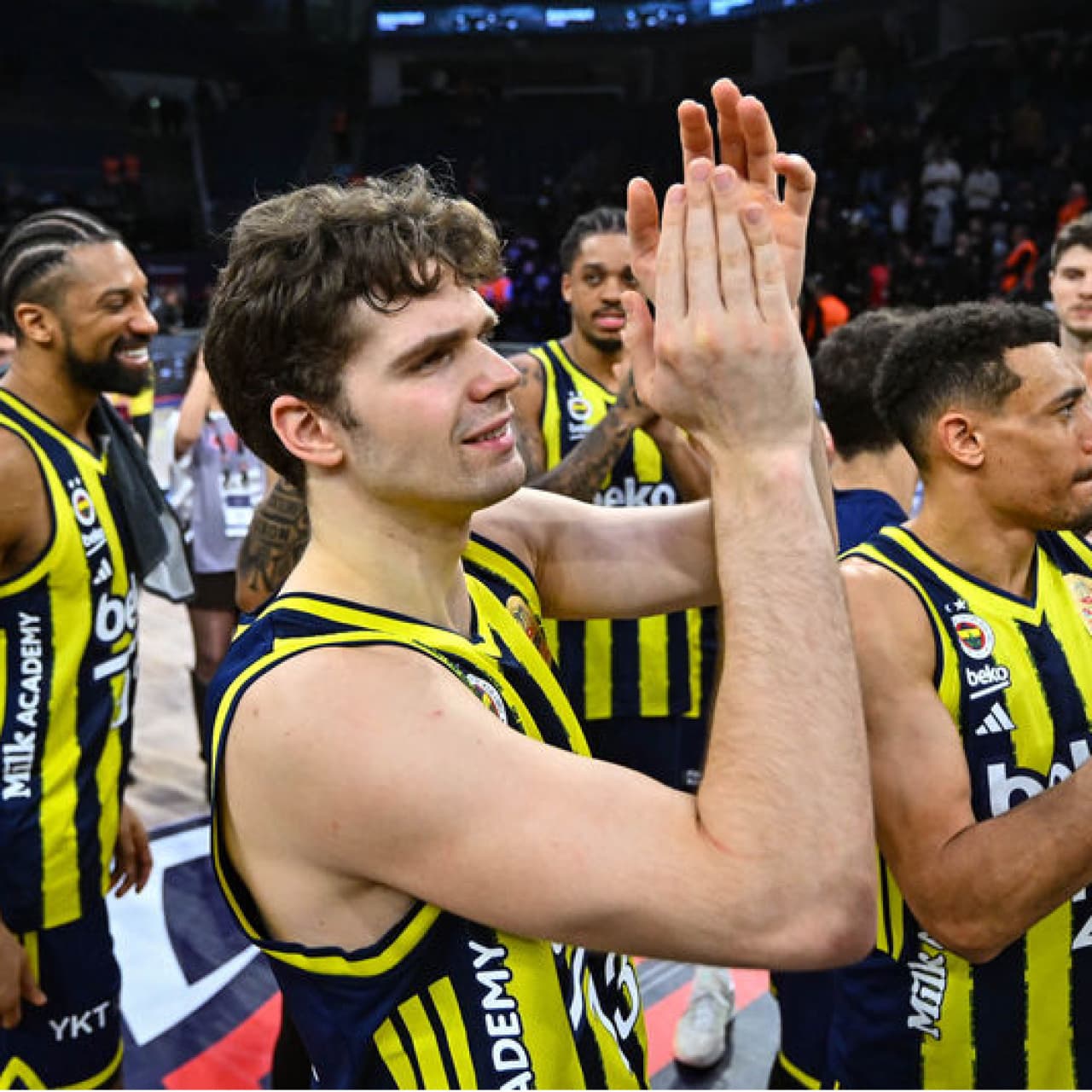 F.Bahçe Beko, play-off'u garantilemek istiyor!