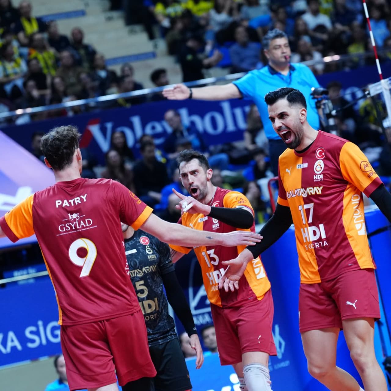 G.Saray derbiyi kazandı finale yükseldi!
