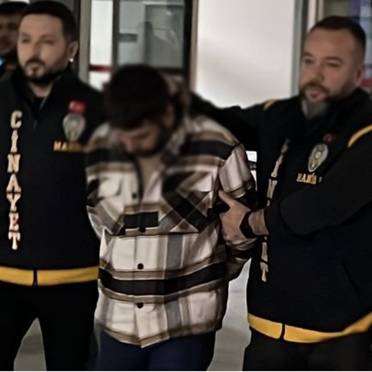 Yaşlı kadını altınları için öldürdü; tutuklandı
