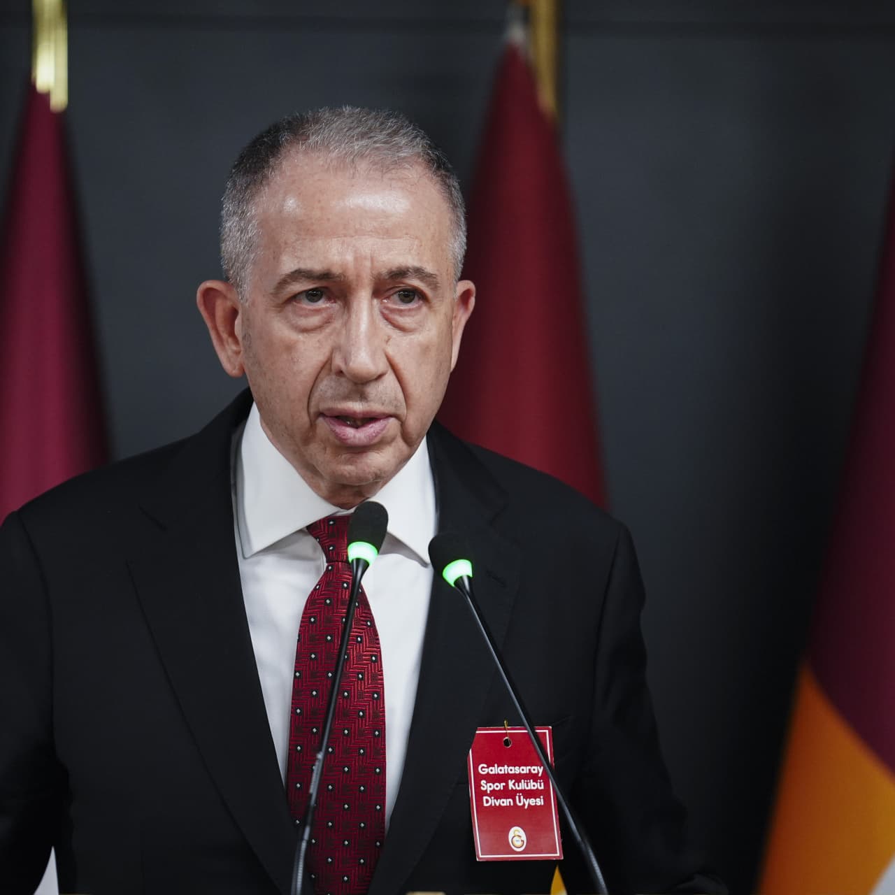 Metin Öztürk: Bayrakları hazırlayın!