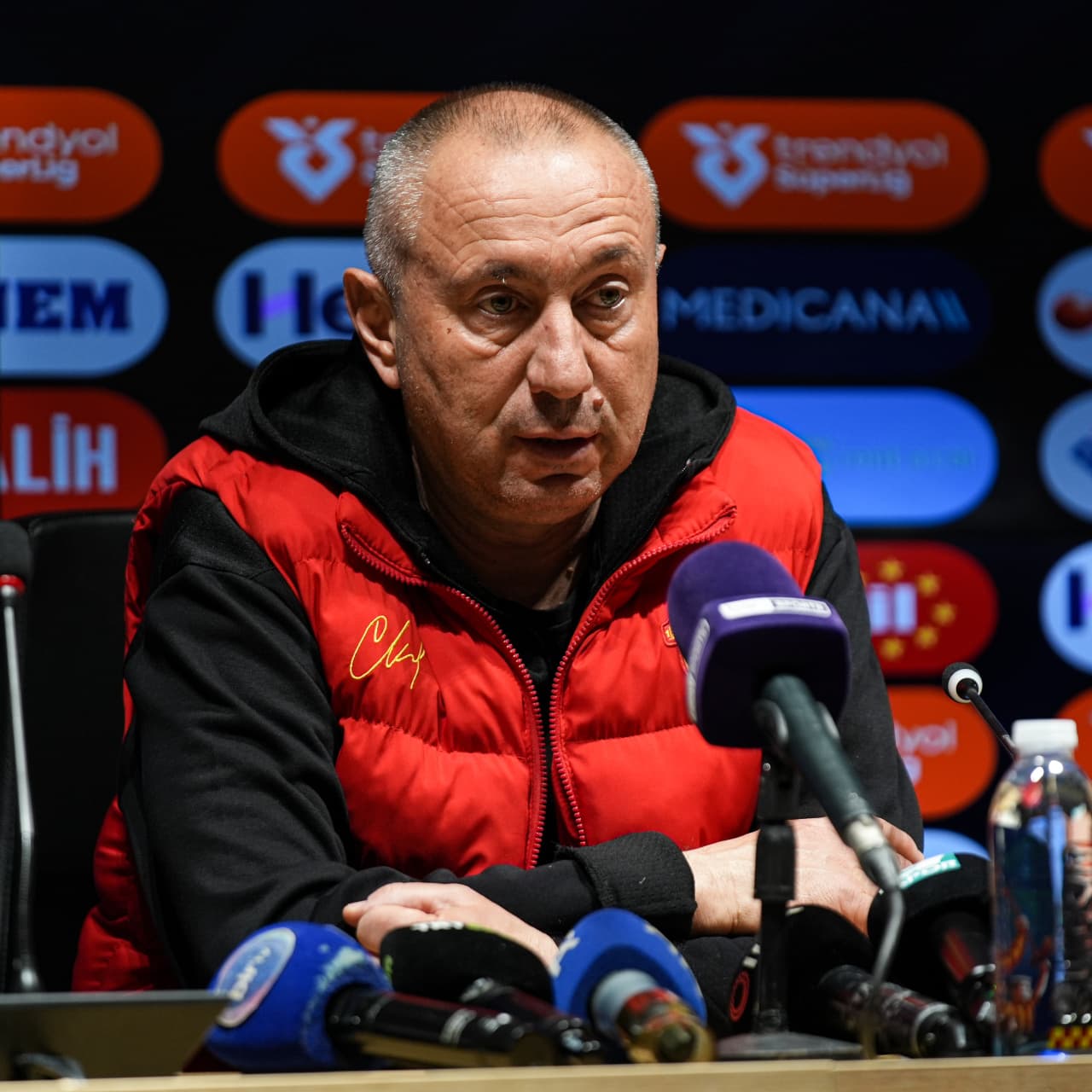 "Duran toplardan gol yediğimiz için mutlu değiliz"