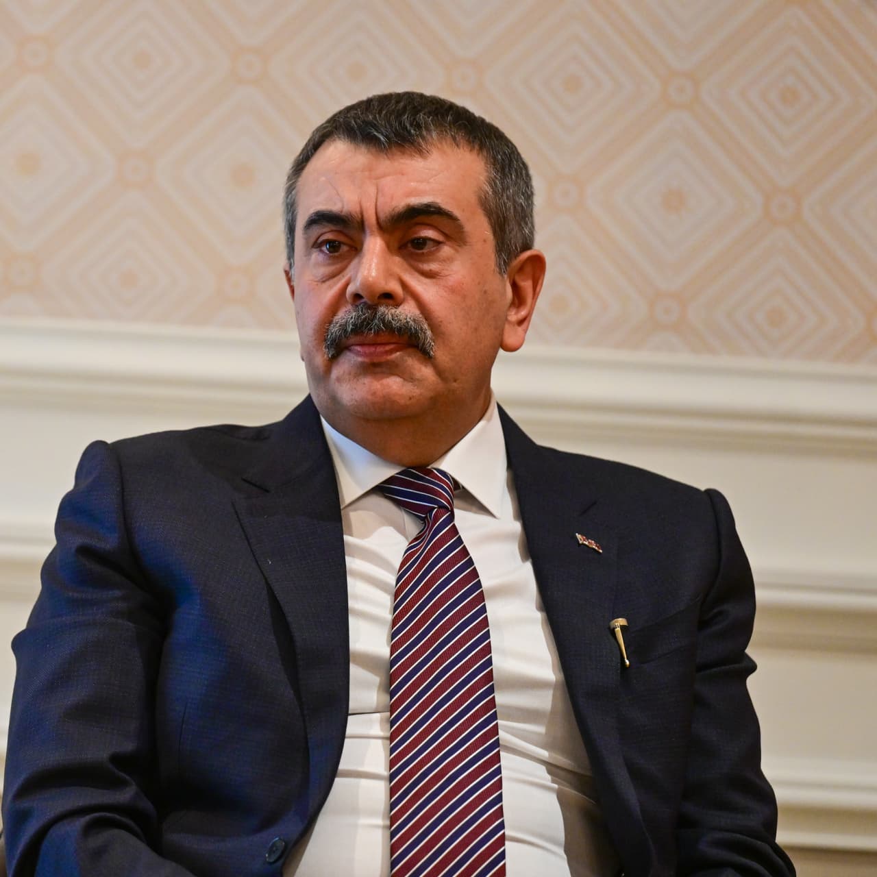 Ara tatil kalkıyor mu? Bakan Tekin'den açıklama