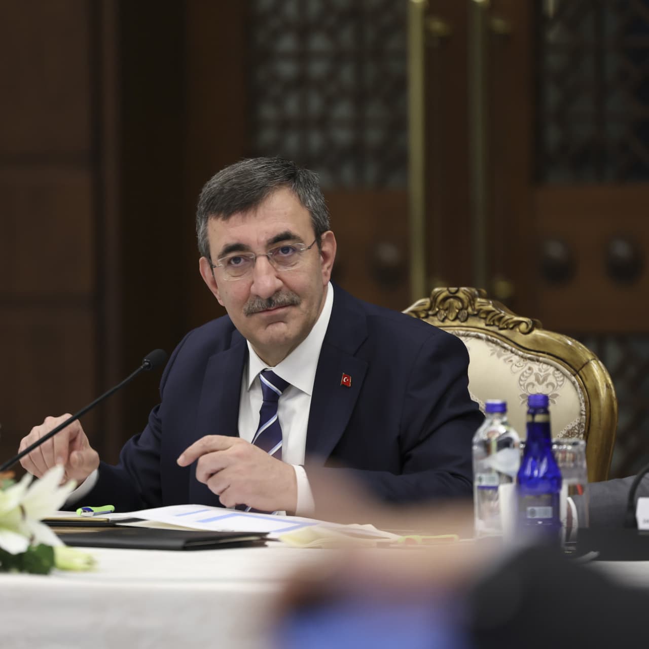 'Ateşten uzak tutuyoruz'