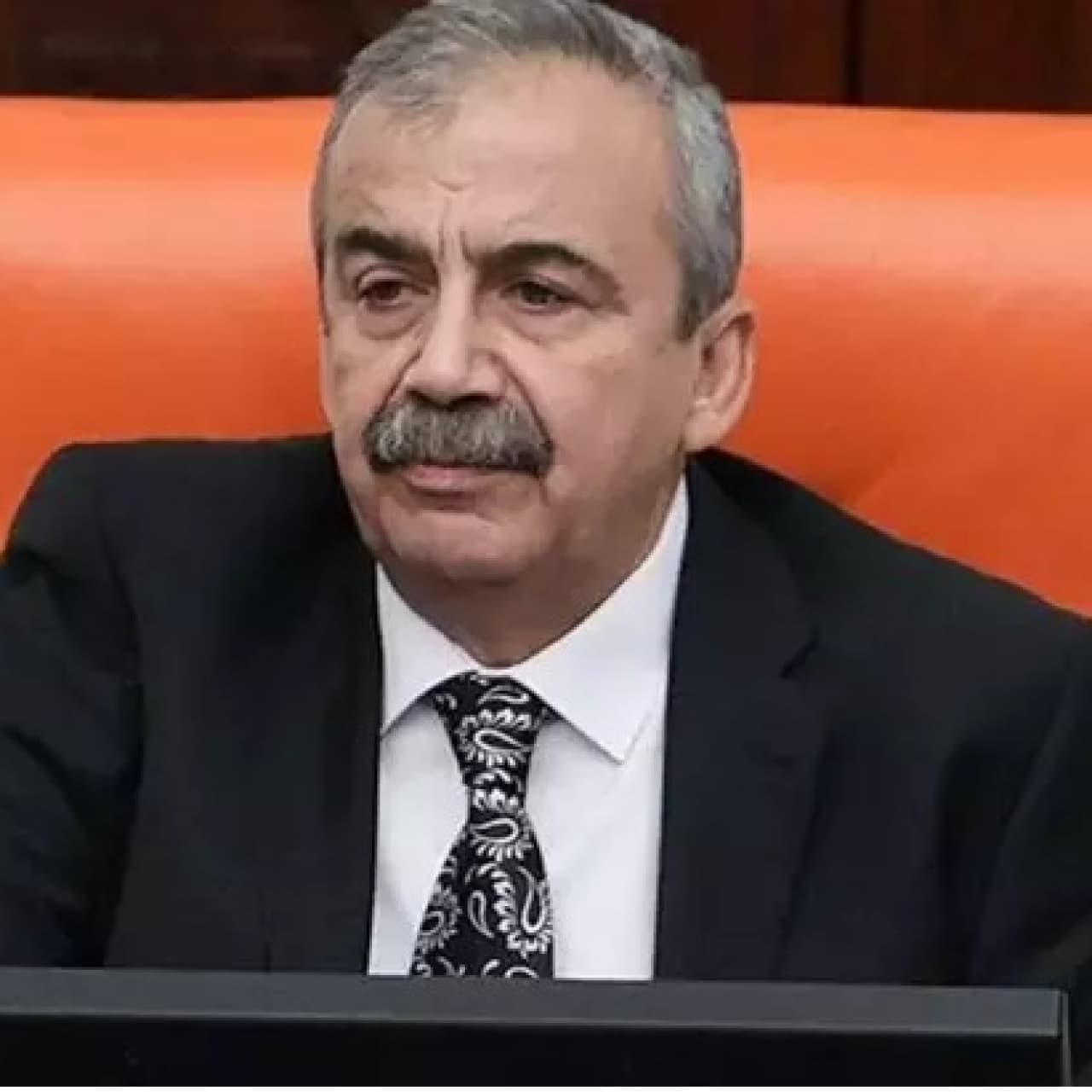 Siyasilerden mesajlar