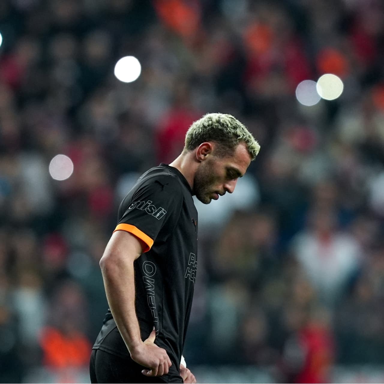 Geri düşünce çeviremiyor!