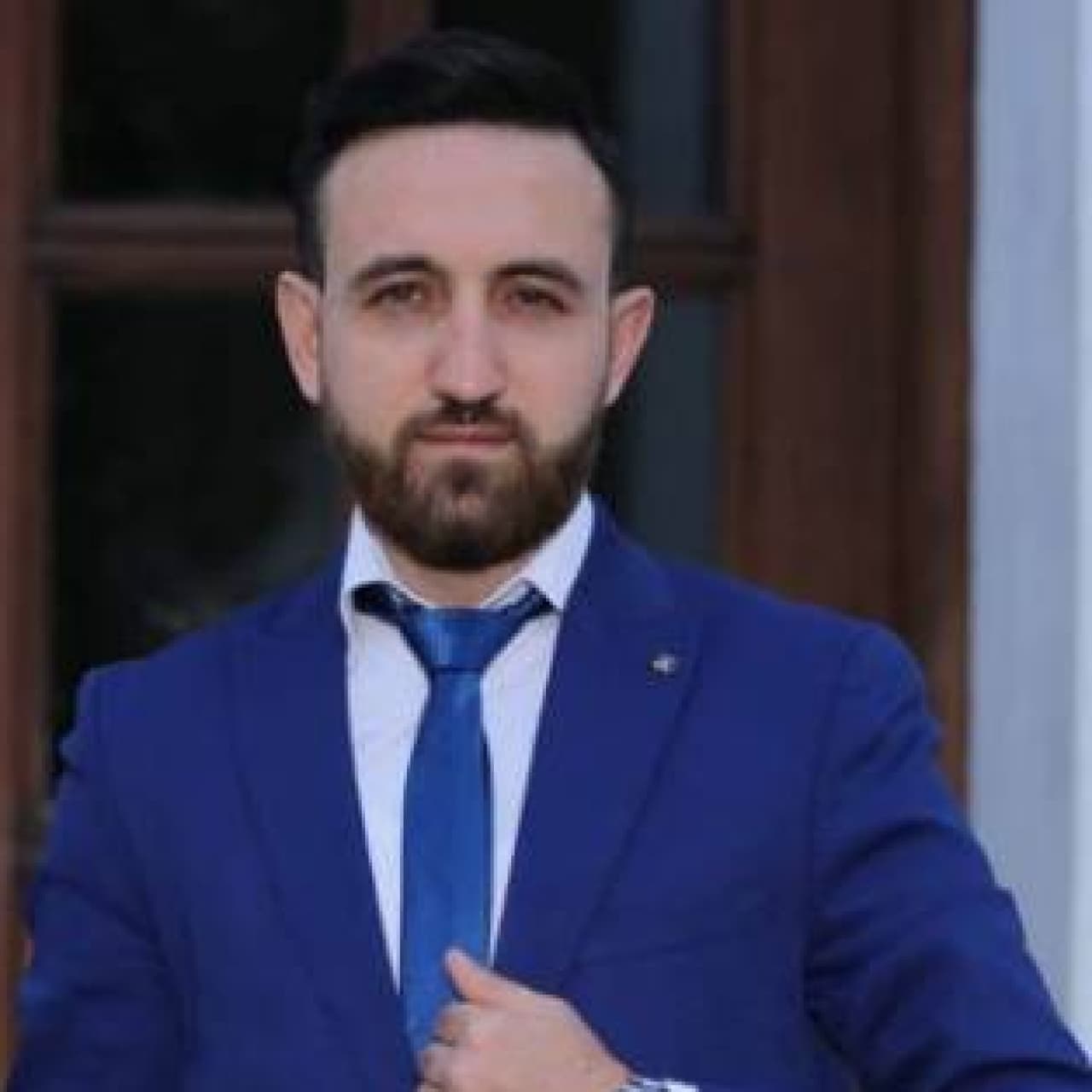 Beyoğlu’ndaki evinde ölü bulundu