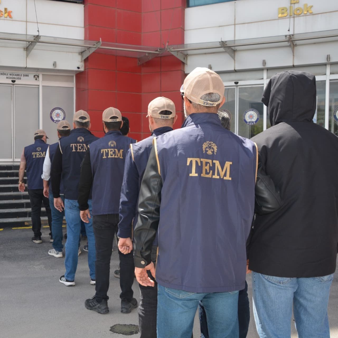 17 ilde FETÖ operasyonu: 23 gözaltı