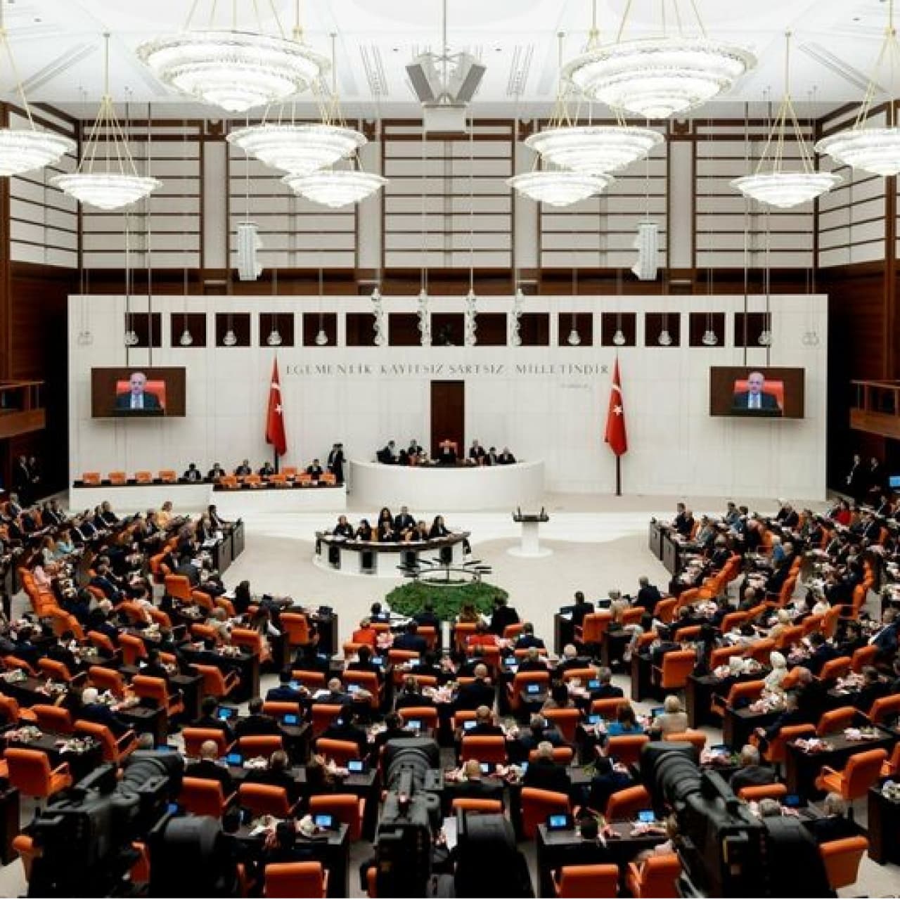 Fahiş aidata TBMM freni!