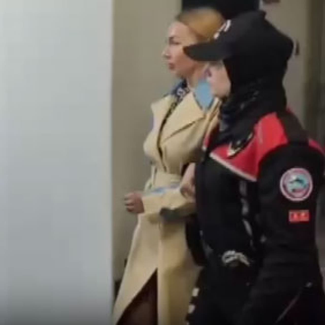 47 yabancı kadın sınır dışı edildi!
