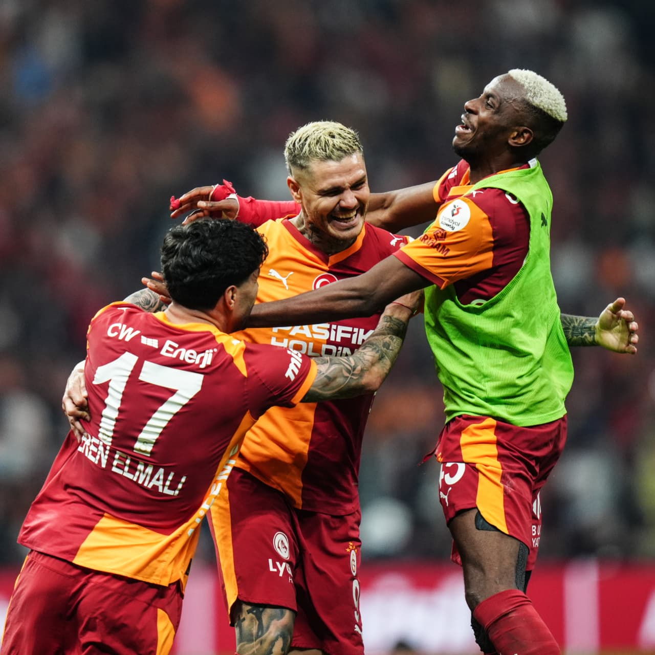 G.Saraylı oyuncuların şampiyonluk coşkusu!