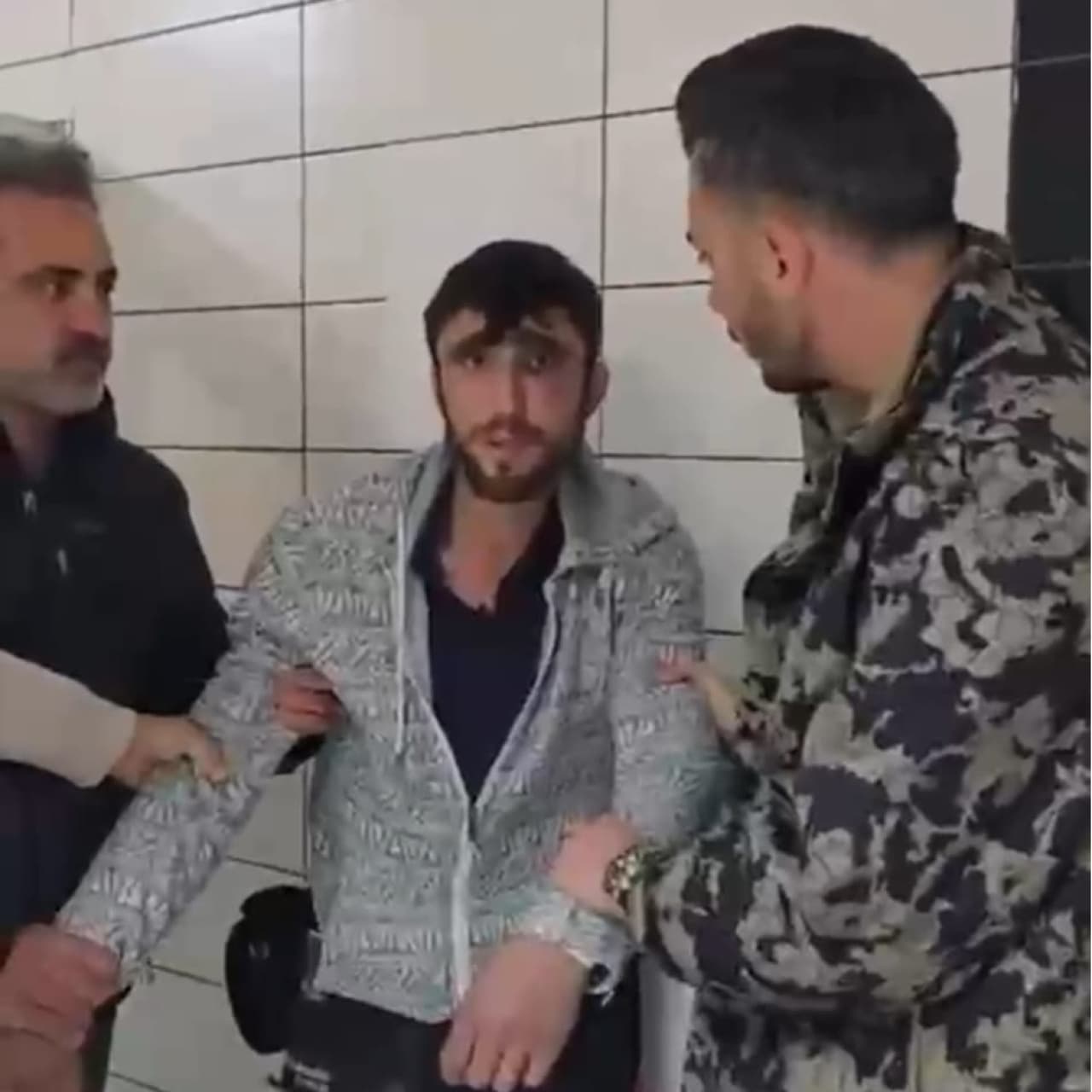 Yakalanmamak için 2 ay cami tuvaletinde yaşamış!