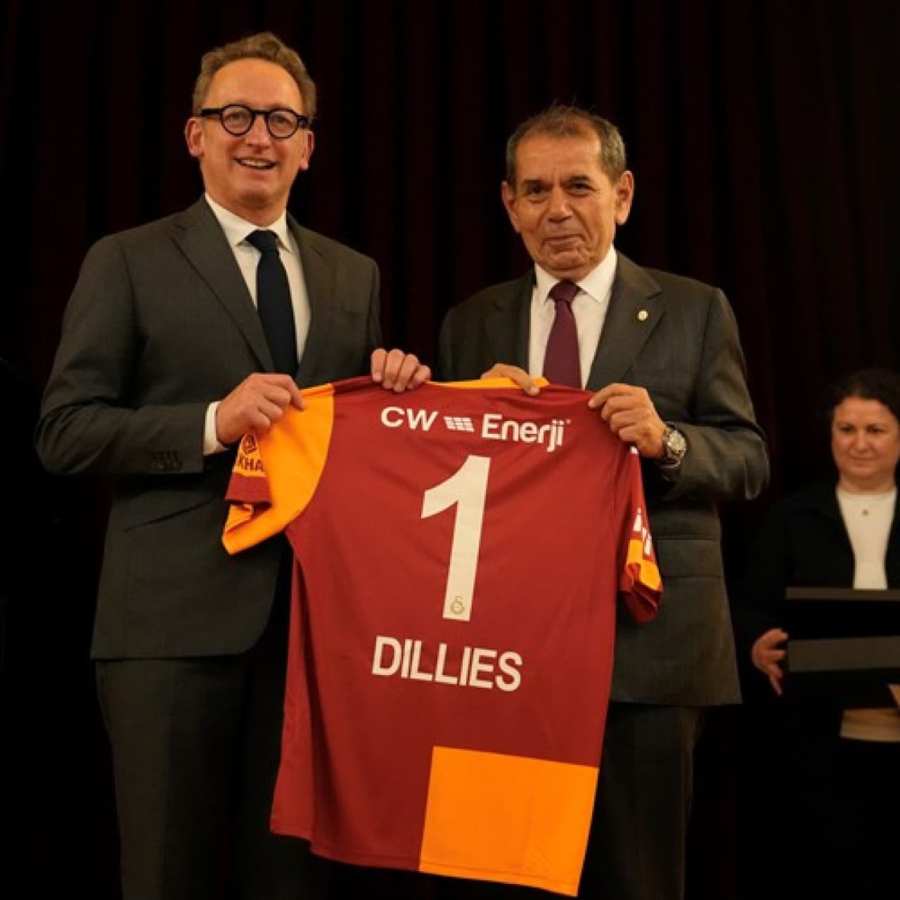 Dillies, Galatasaray Lisesi'ni ziyaret etti!