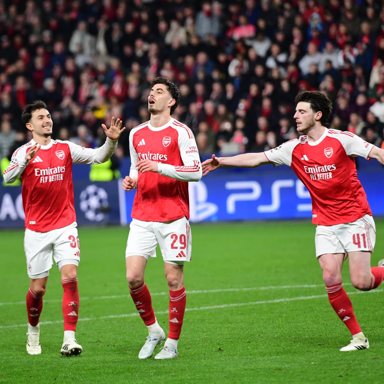 Arsenal şampiyonluğa çok yakın!