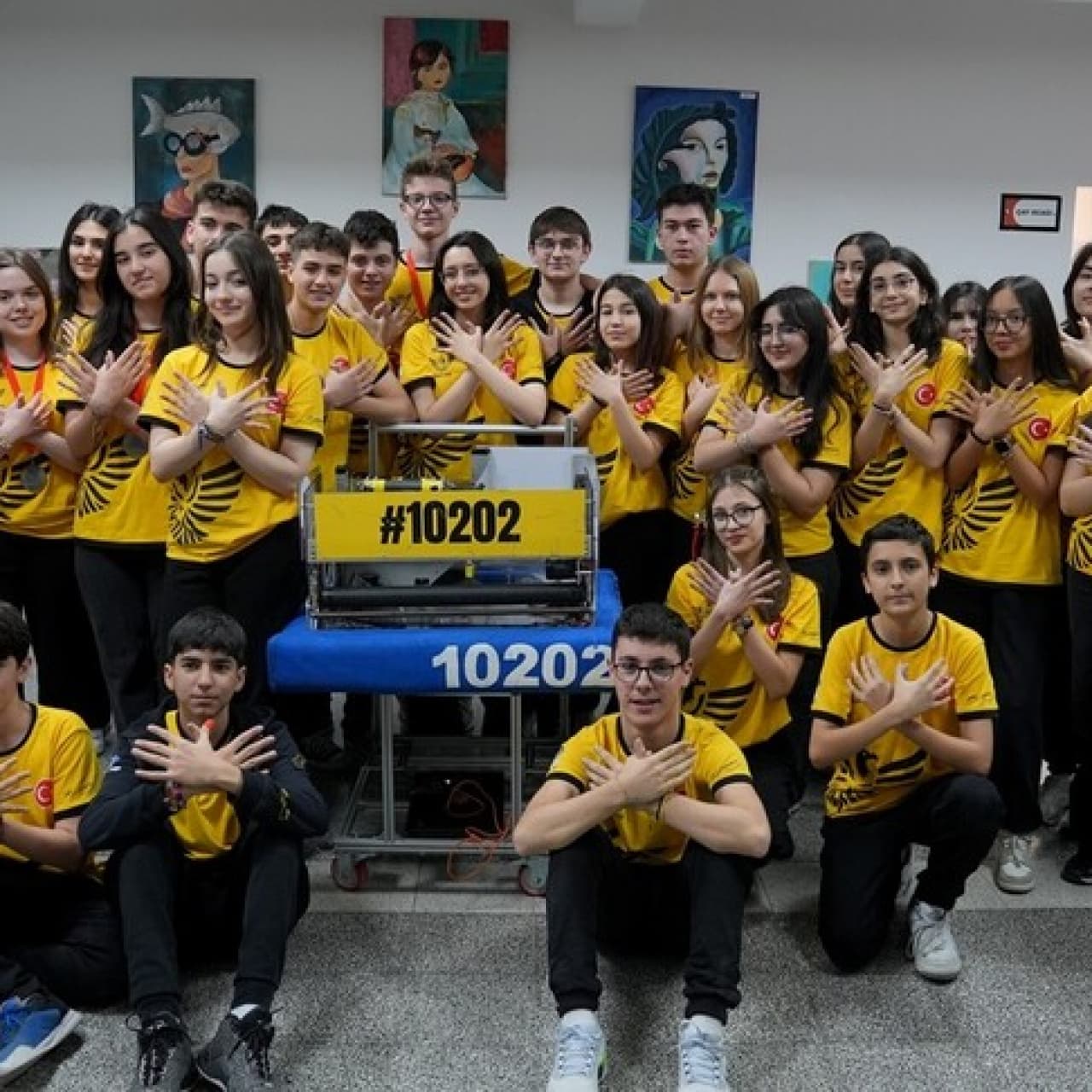 Lise öğrencilerinin robot takımı ABD'de dünya şampiyonası bileti aldı