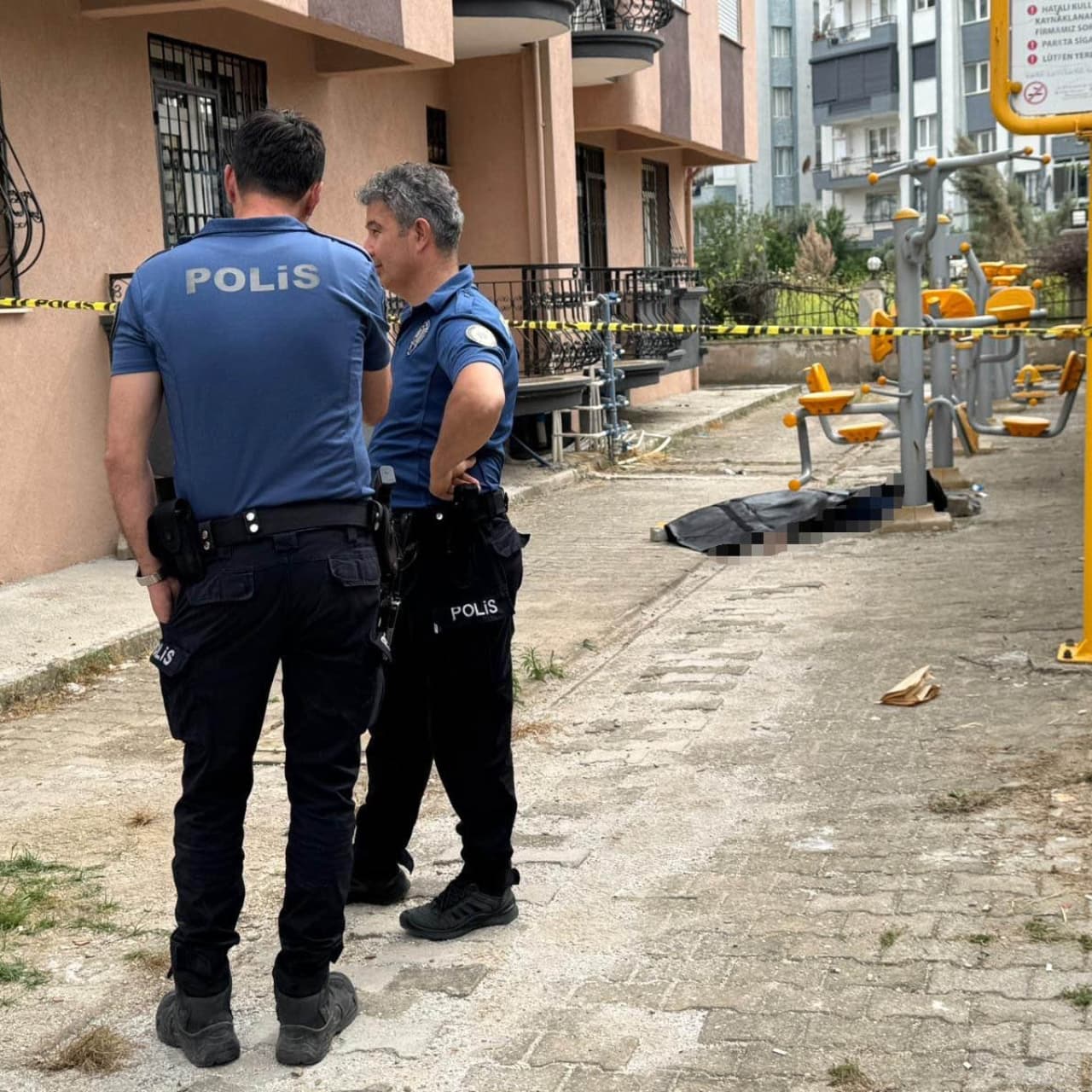 Eşiyle camları siliyordu... Yaşlı adamın trajik sonu!