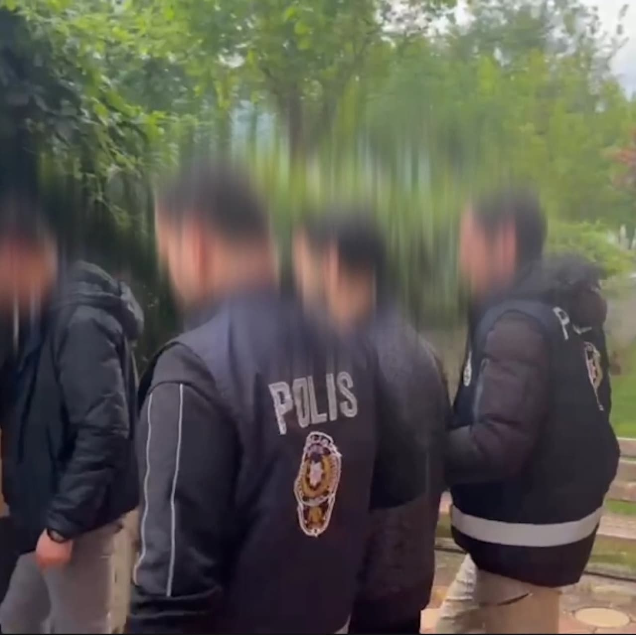 Araması bulunan 162 kişi yakalandı