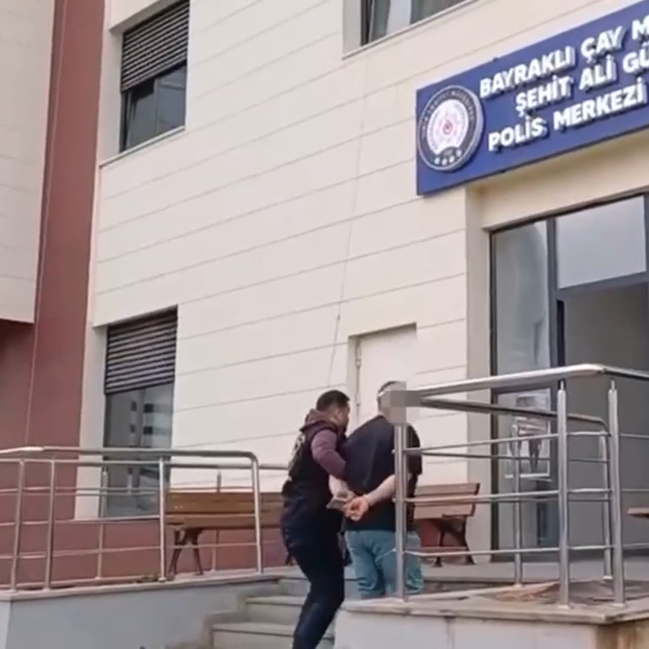 Şafak operasyonu: 157 gözaltı