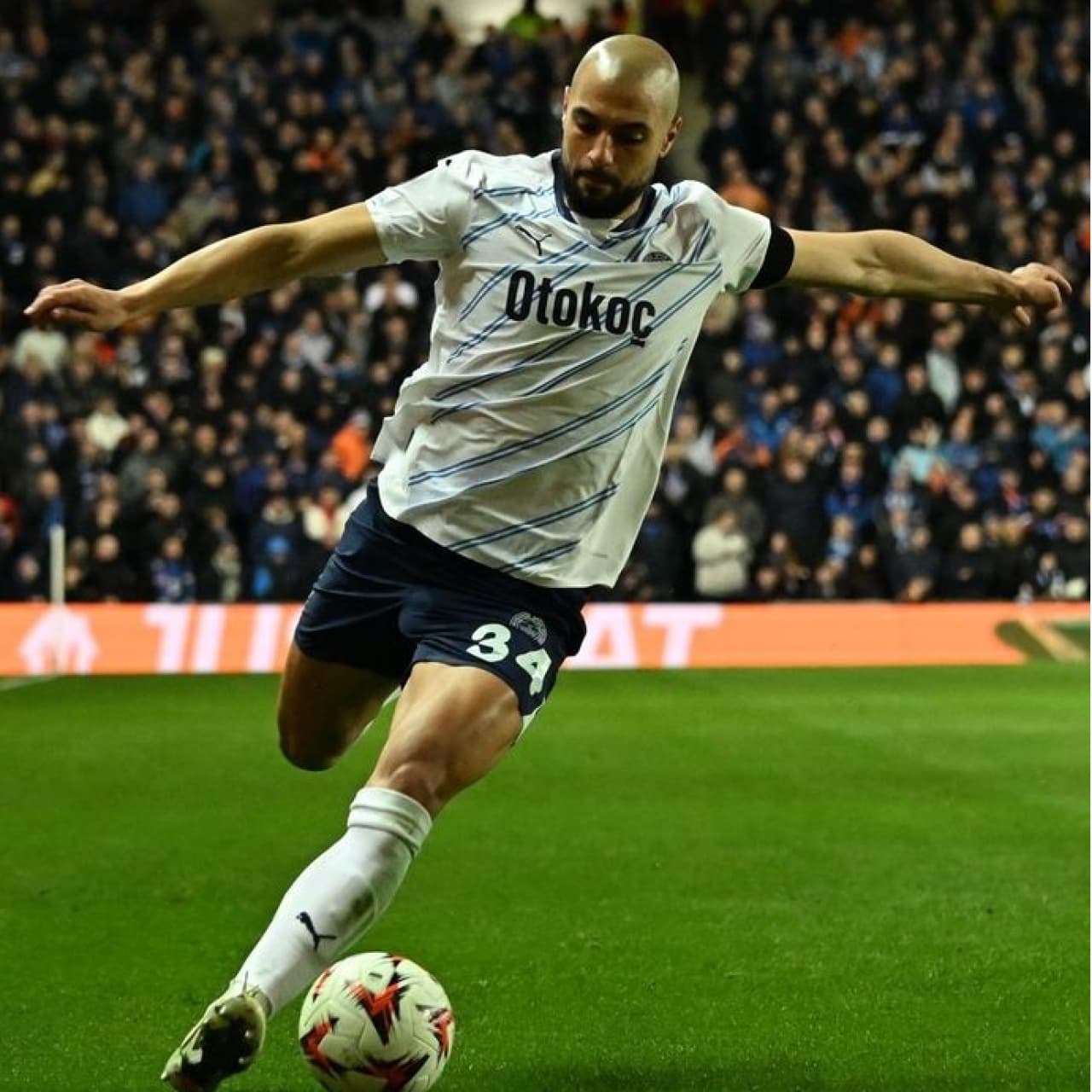 Betis ile F.Bahçe, Amrabat pazarlığında