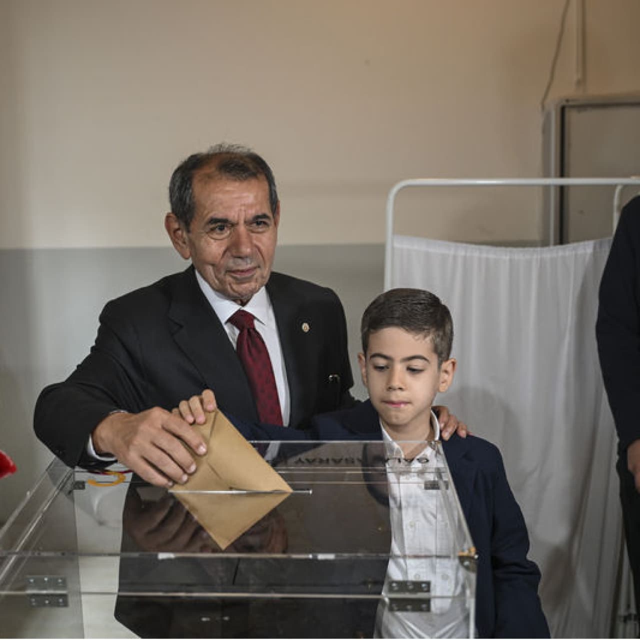 G.Saray'da 4. Dursun Özbek dönemi!