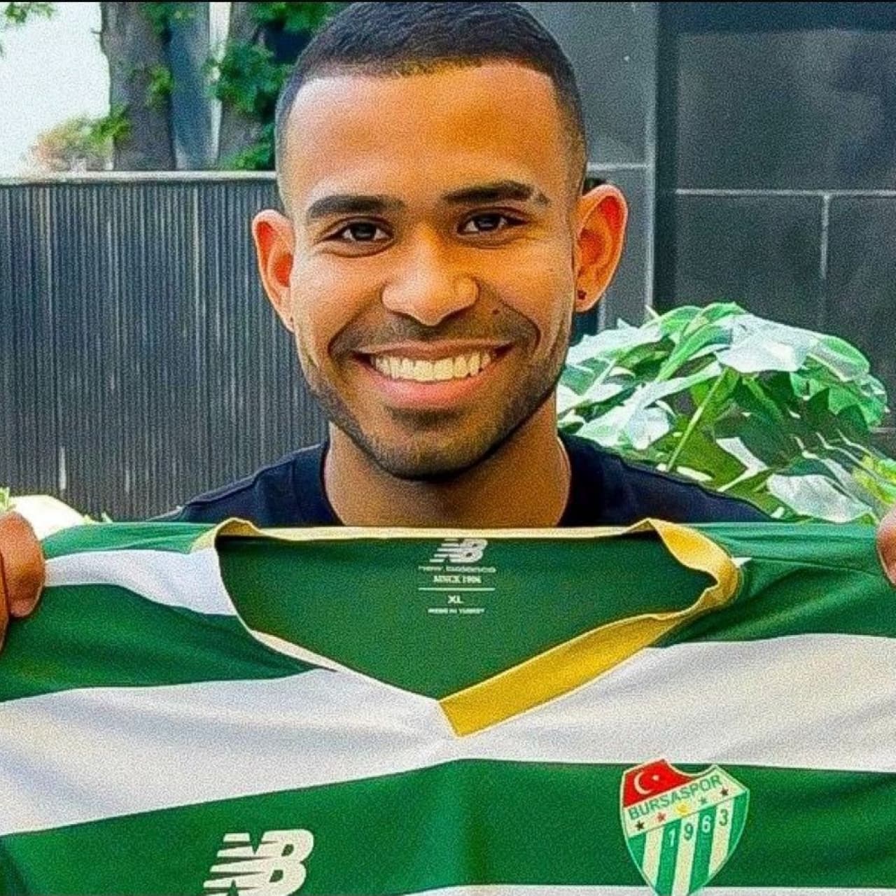 Bursaspor'a Kolombiyalı orta saha!